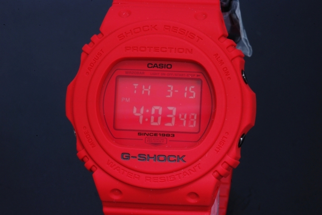 【正規品人気】G-SHOCK ３５周年記念モデル レッドアウト 新品 腕時計(デジタル)