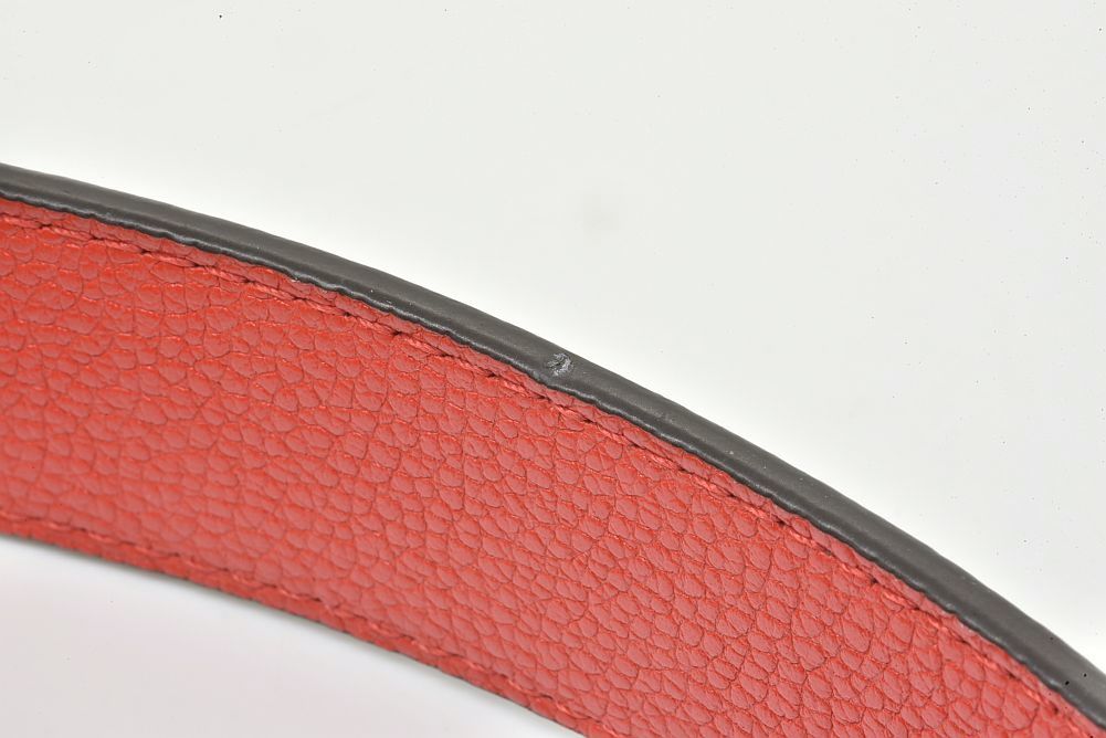 Louis Vuitton M0322X LV Initiales Reversible Belt