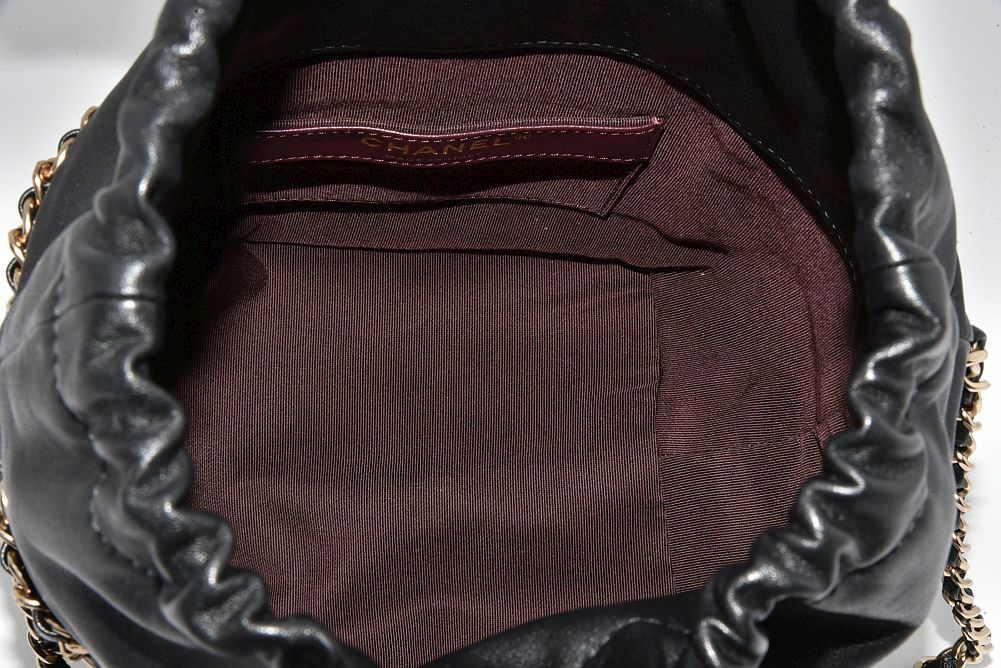 シャネル ラムスキン ココマーク バケット 巾着チェーンショルダーバッグ ブラック AS2314【新品同様】