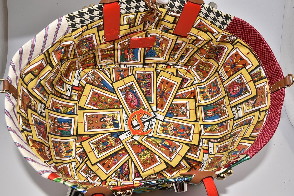 42,000円クリスチャン ルブタン カラカバ トートバッグ　ショルダーバッグ