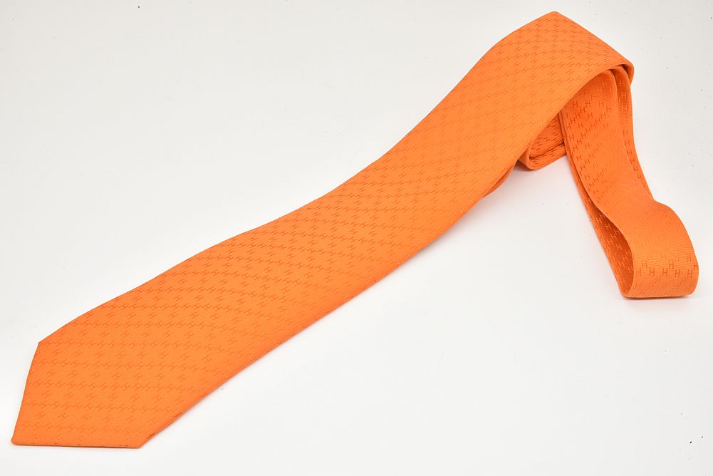 【未使用】HERMES エルメス ネクタイ　オレンジ　Hロゴ　正規品即購入大丈夫です