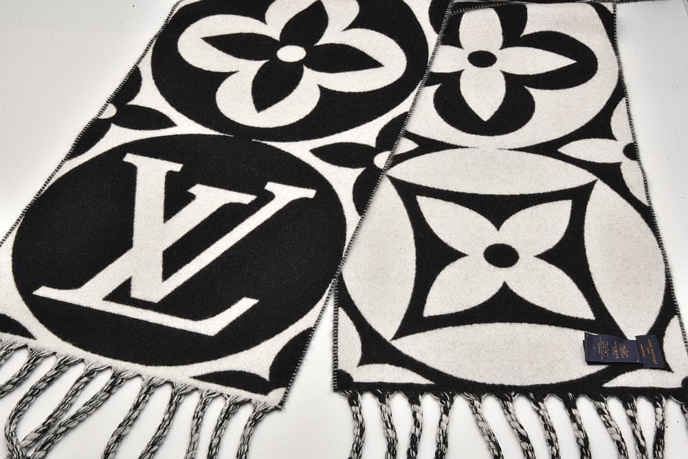 LOUIS VUITTON ルイヴィトン マフラーLV メダリオン M79212 駅南やまご質店オンラインショップ / ヴィトン マフラー LV